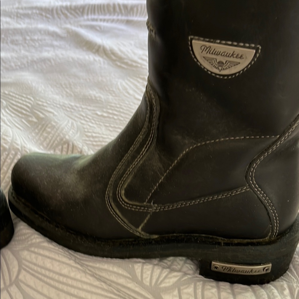 Milwaukee Black Leather Boots